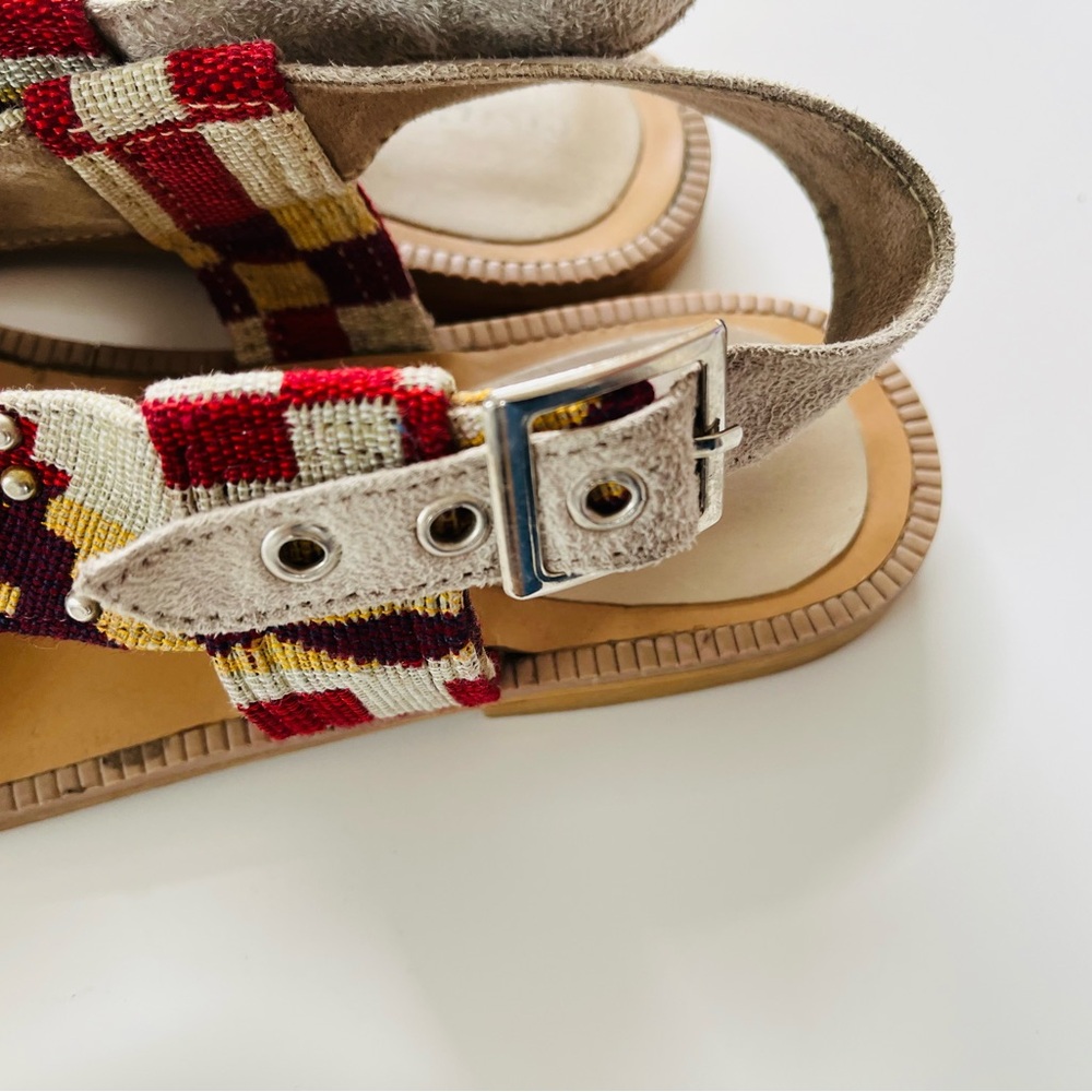 Mochari Sandals• Sz 6 - Picture 15 of 16